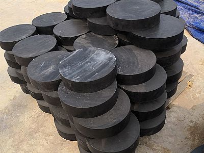 淄川区板式橡胶支座由若干层橡胶片与薄钢板经加压硫化